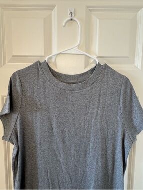 Gray Ribbed Knit Short Sleeve Crewneck Tee